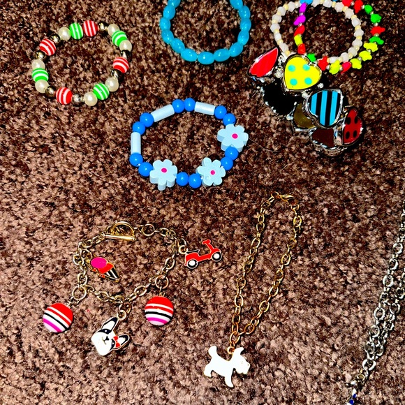 8 piece jewelry set - children’s - Picture 2 of 6